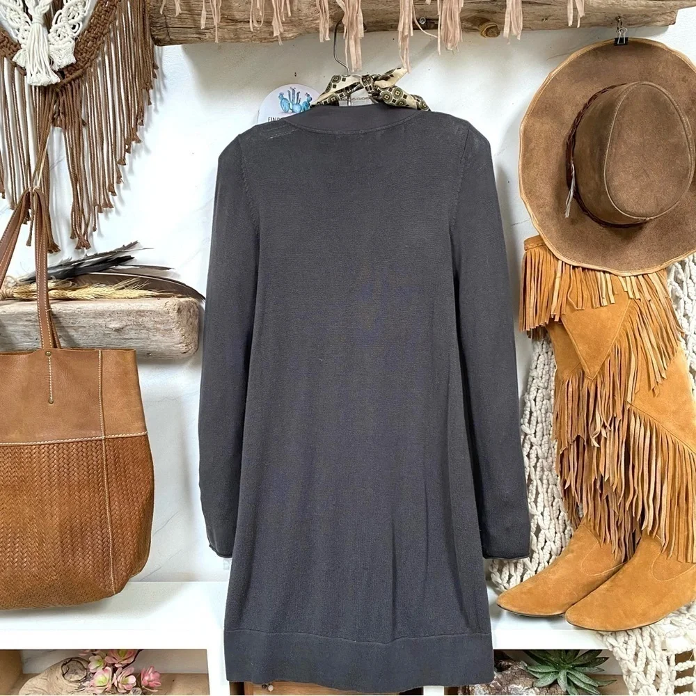 Roots summer sweater dress in lightweight soft material & cottage cabin vibe - Picture 7 of 9